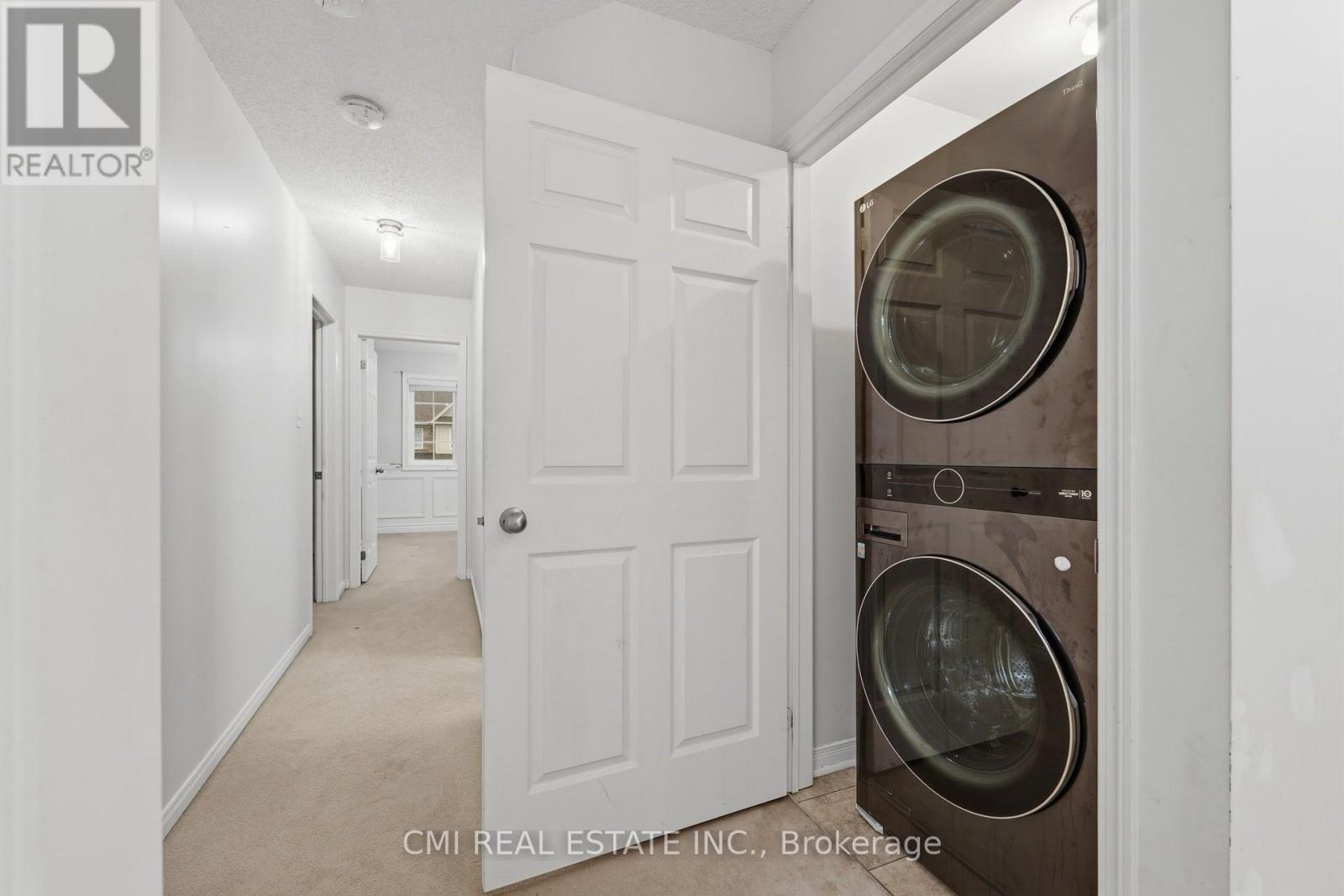 7 - 460 Woodmount Drive Property Photo 32
