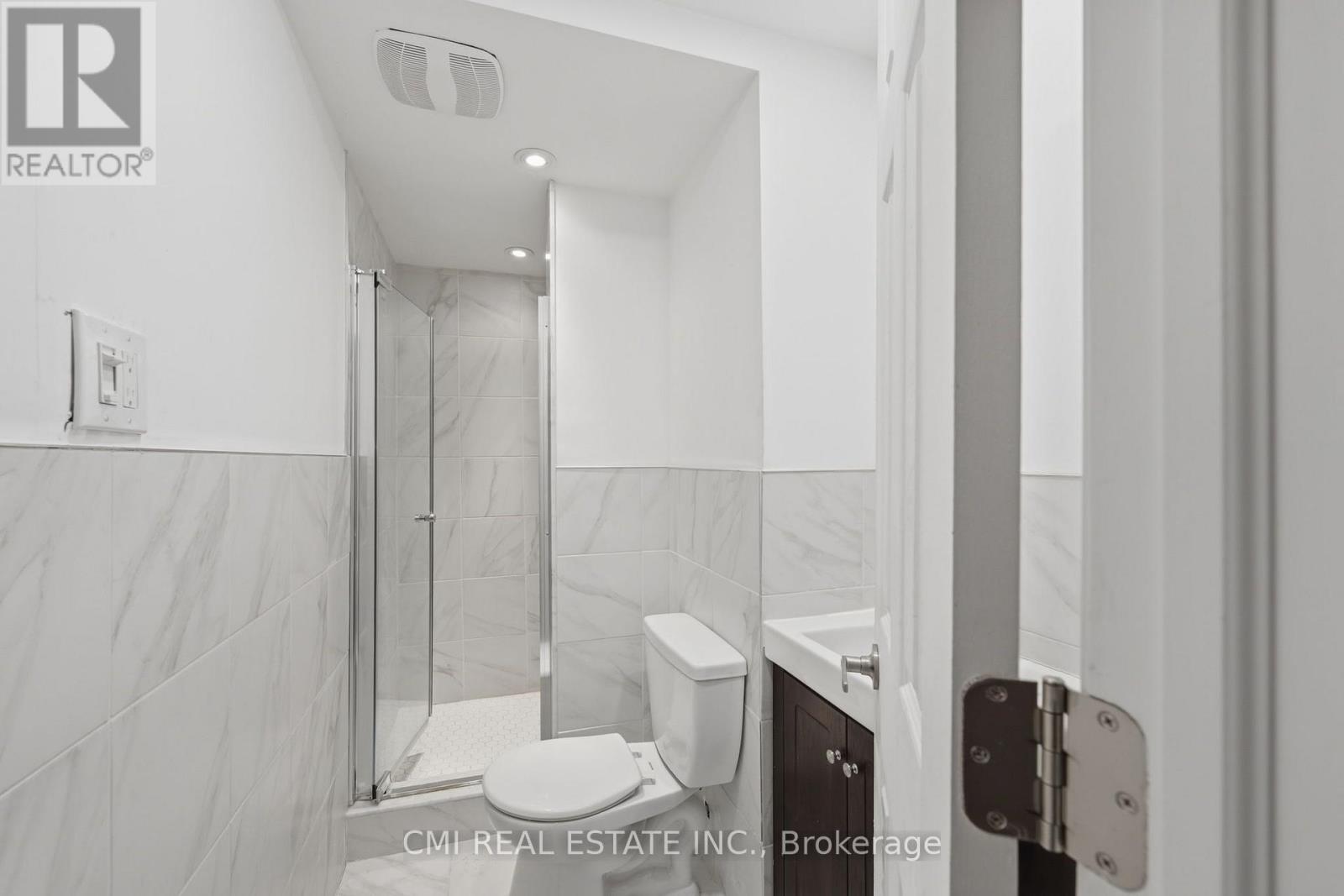 7 - 460 Woodmount Drive Property Photo 38