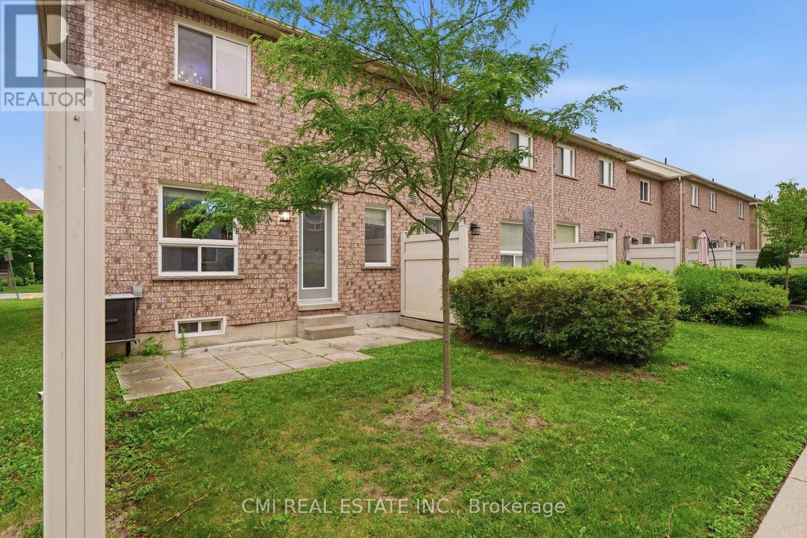 7 - 460 Woodmount Drive Property Photo 40