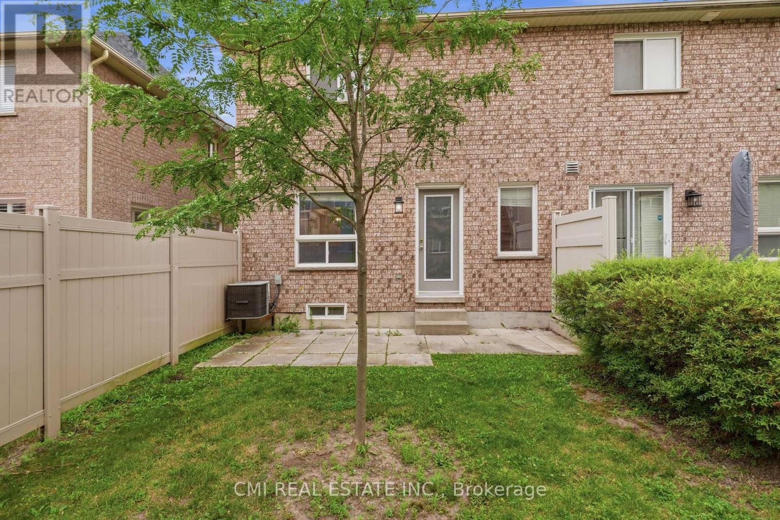 7 - 460 Woodmount Drive Property Photo 41