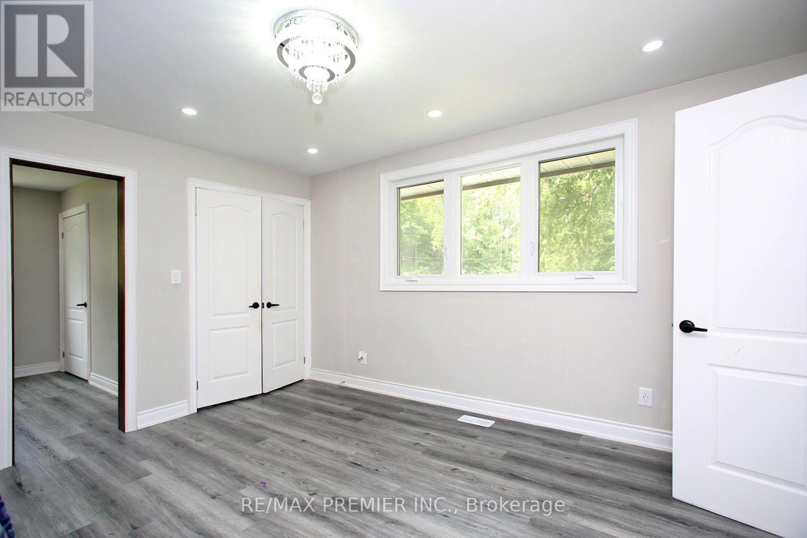 4430 Liberty Street N Property Photo 14