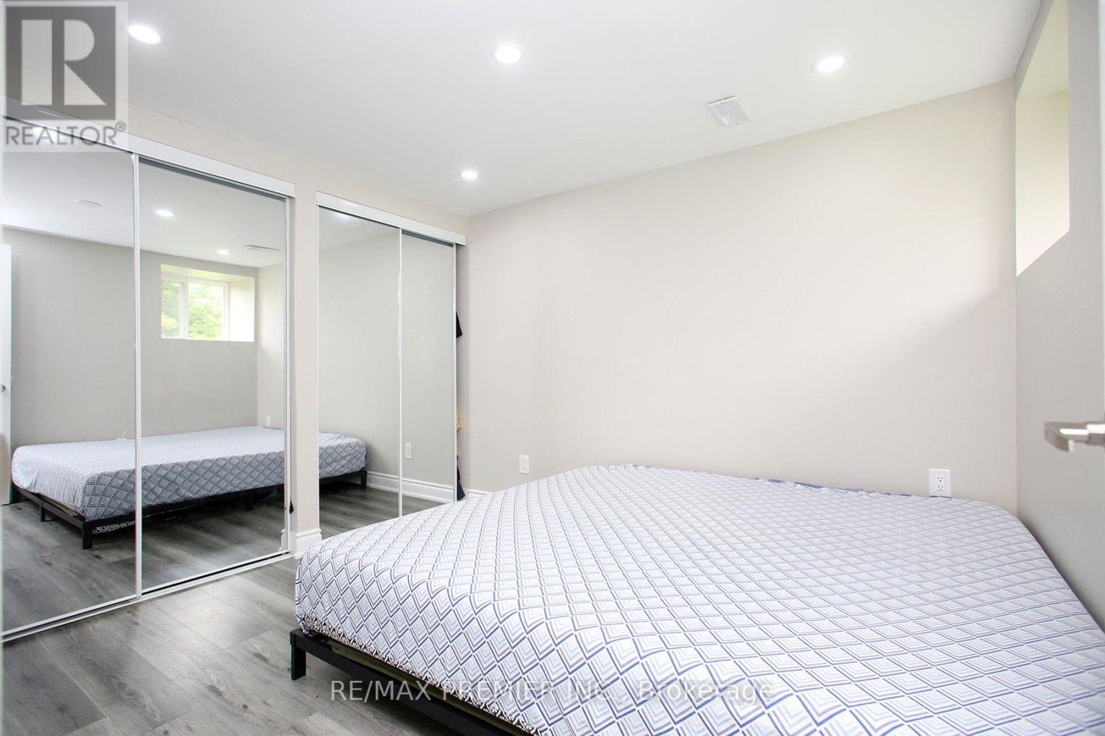 4430 Liberty Street N Property Photo 23