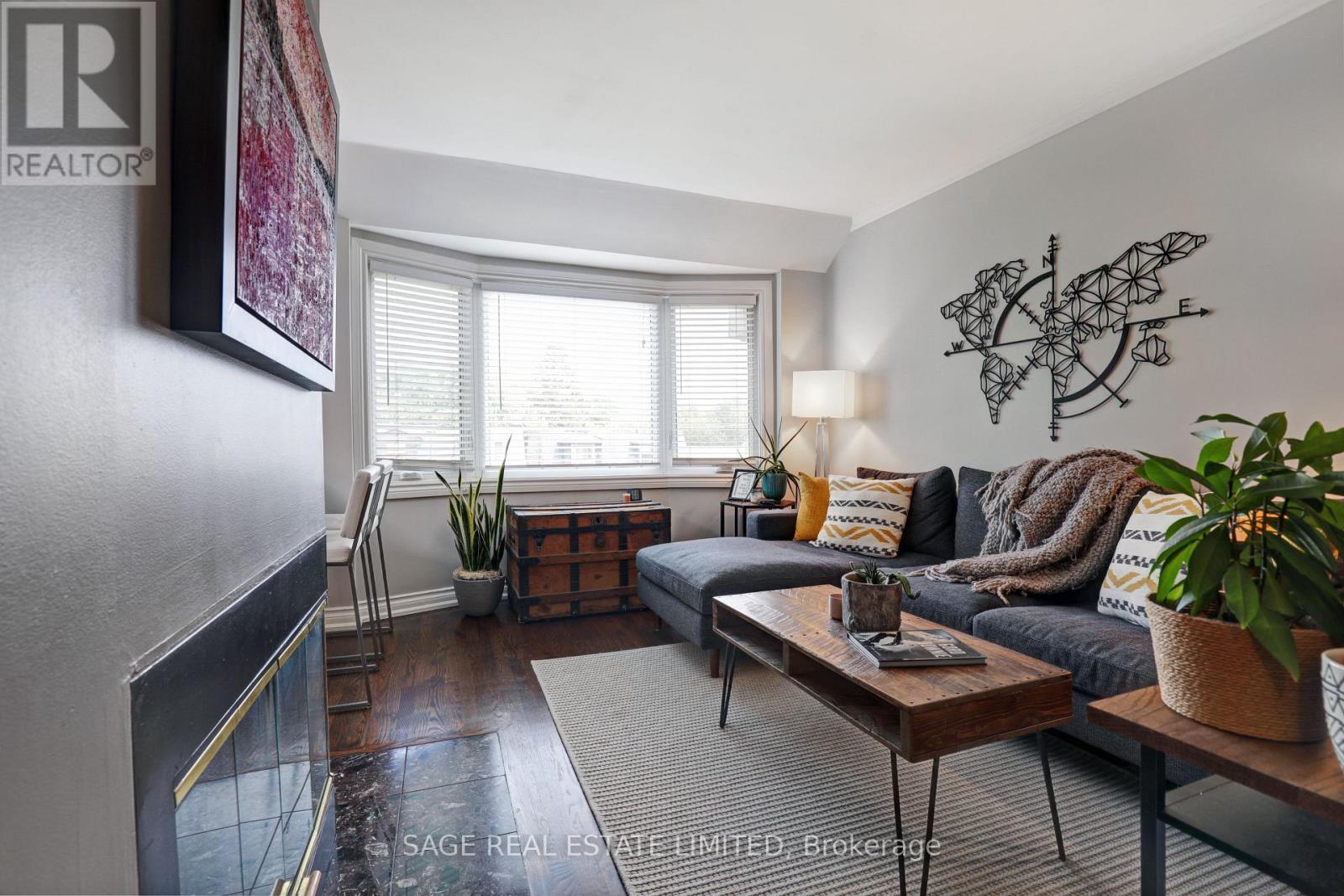 301 - 60 Kippendavie Avenue Property Photo 3