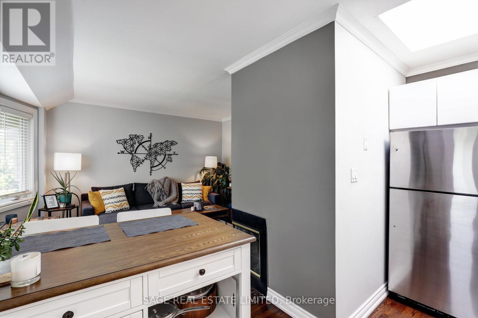 301 - 60 Kippendavie Avenue Property Photo 17