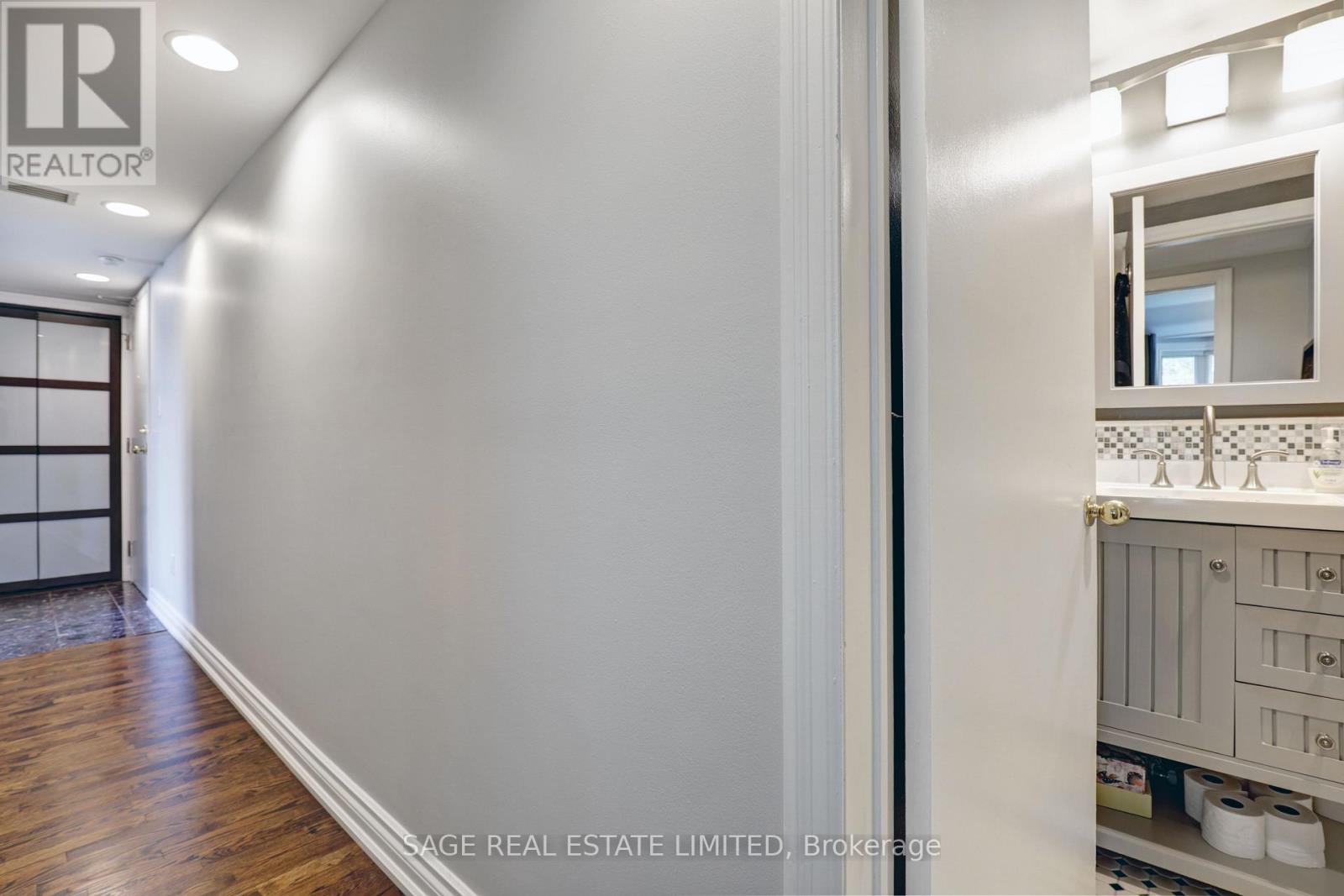 301 - 60 Kippendavie Avenue Property Photo 19