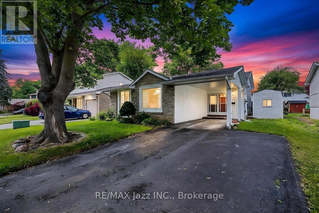22 DEERPARK CRESCENT