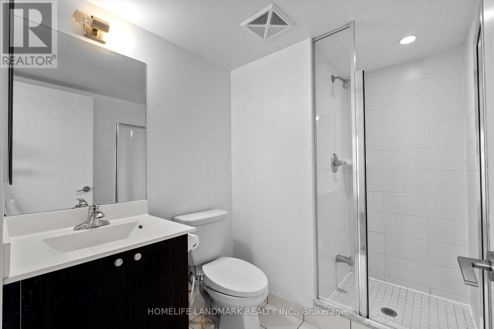 2613 - 181 Village Green Square Property Photo 10
