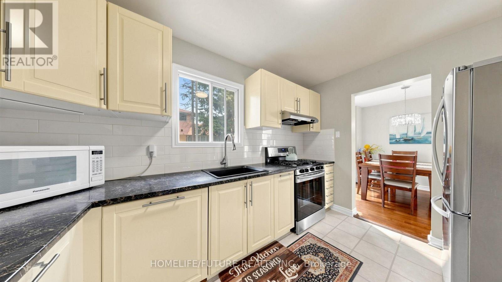 168 Large Crescent Property Photo 8