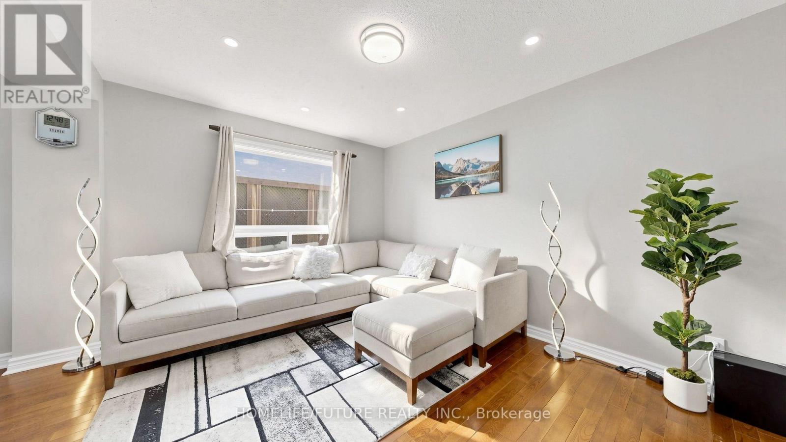 168 Large Crescent Property Photo 13