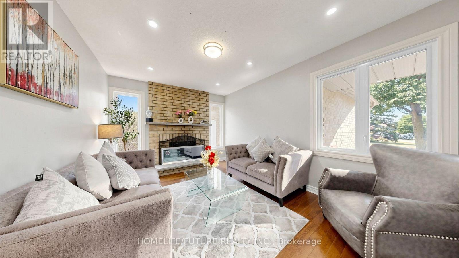 168 Large Crescent Property Photo 14