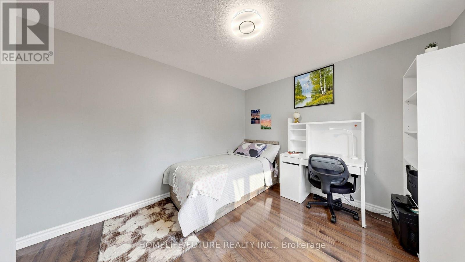 168 Large Crescent Property Photo 27