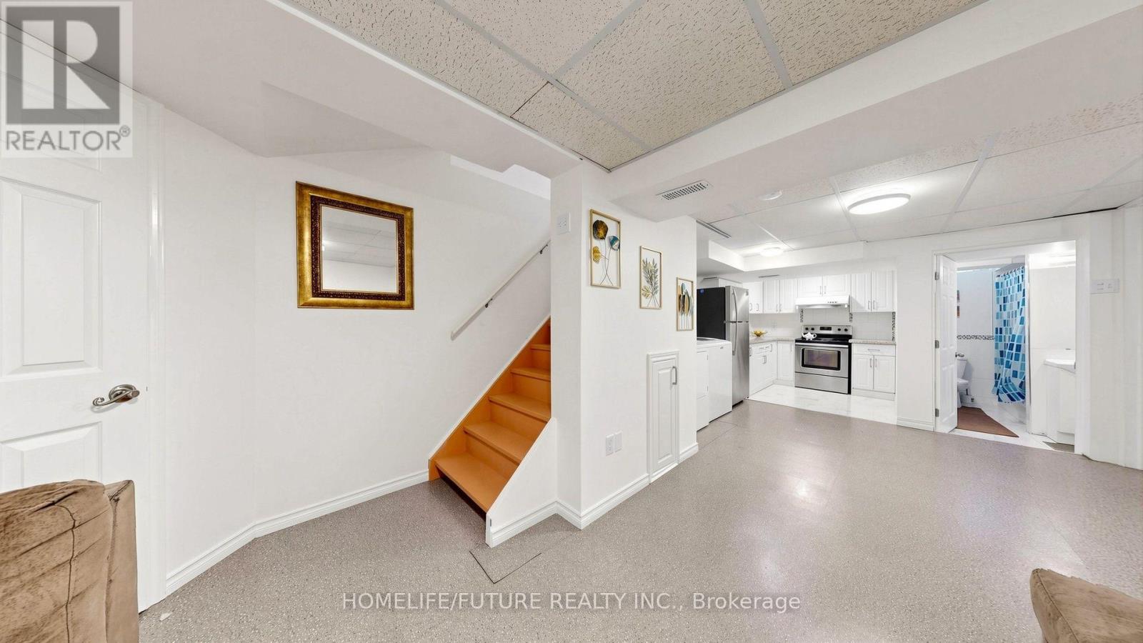 168 Large Crescent Property Photo 37
