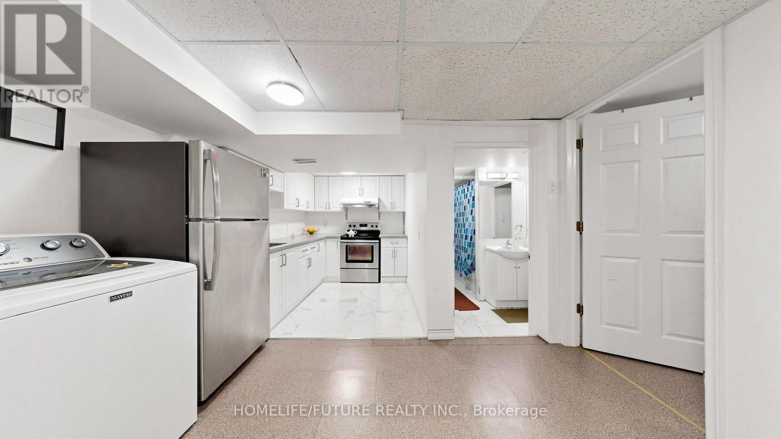 168 Large Crescent Property Photo 38