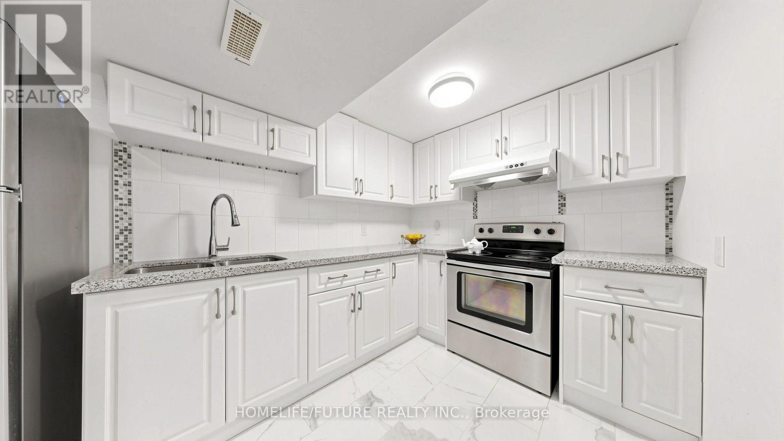 168 Large Crescent Property Photo 39