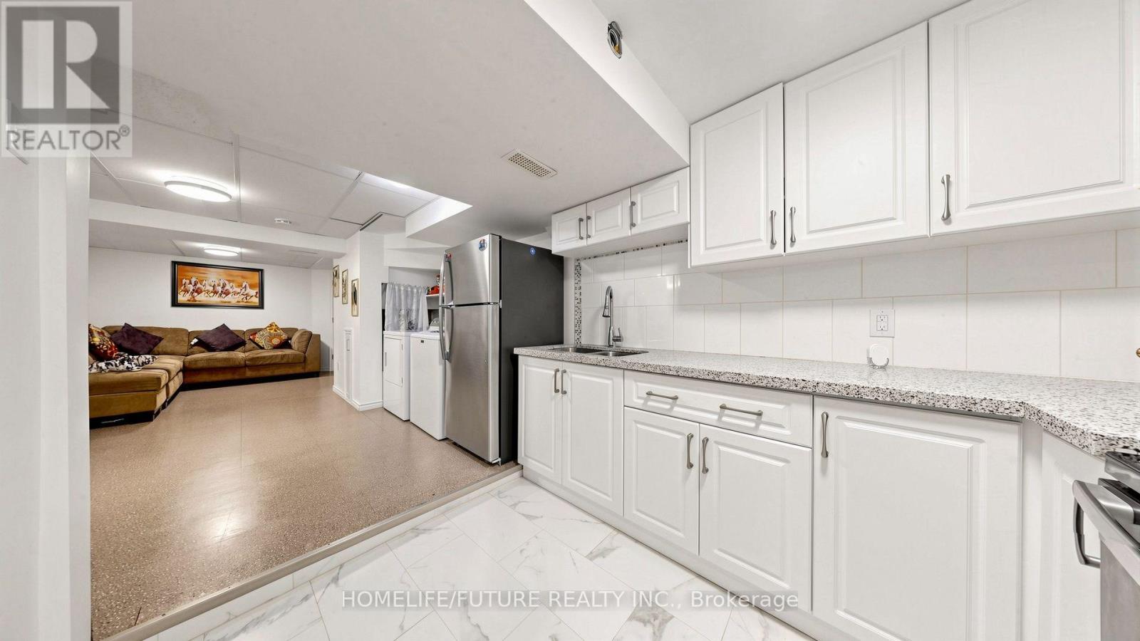 168 Large Crescent Property Photo 41