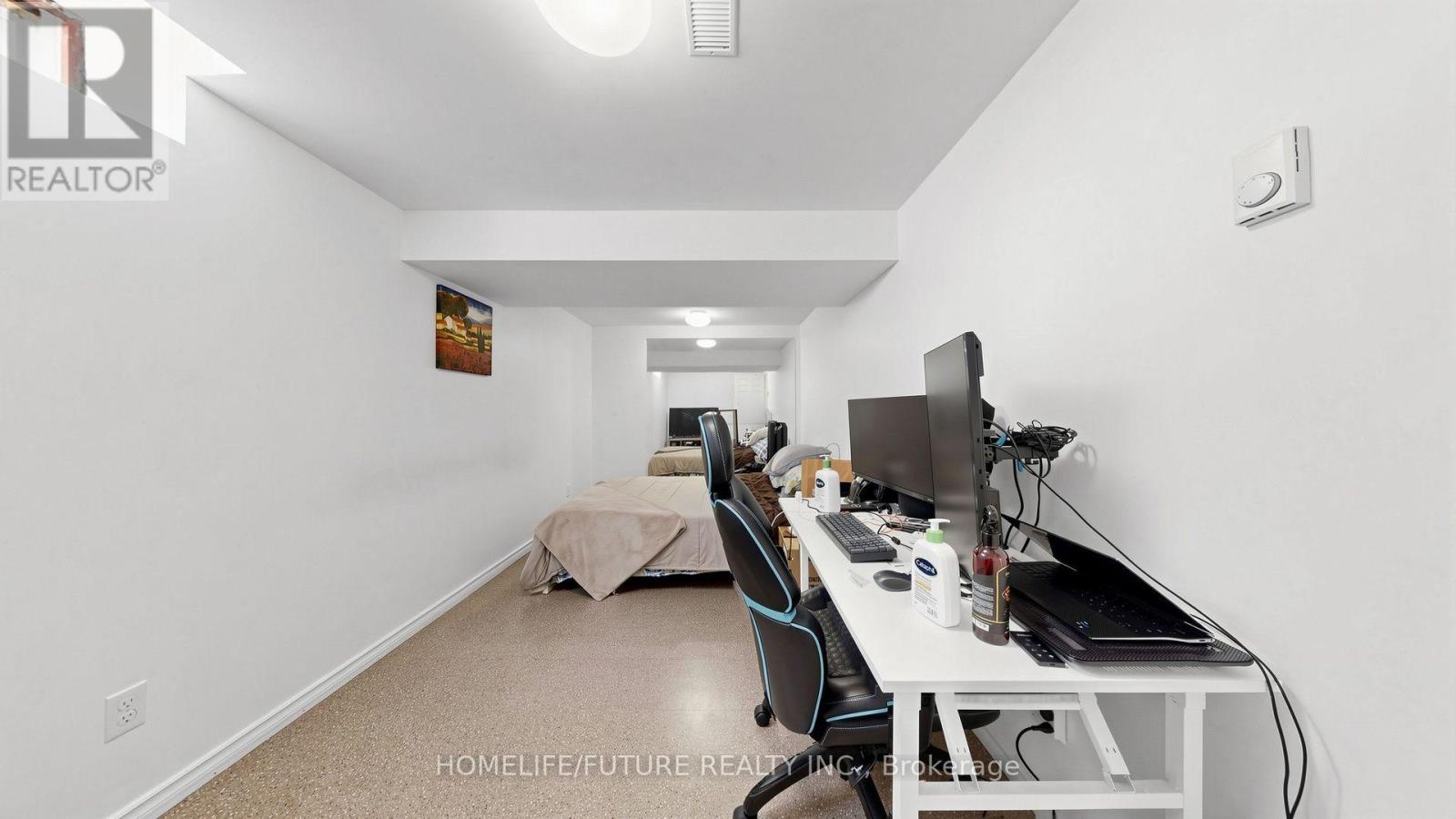 168 Large Crescent Property Photo 42
