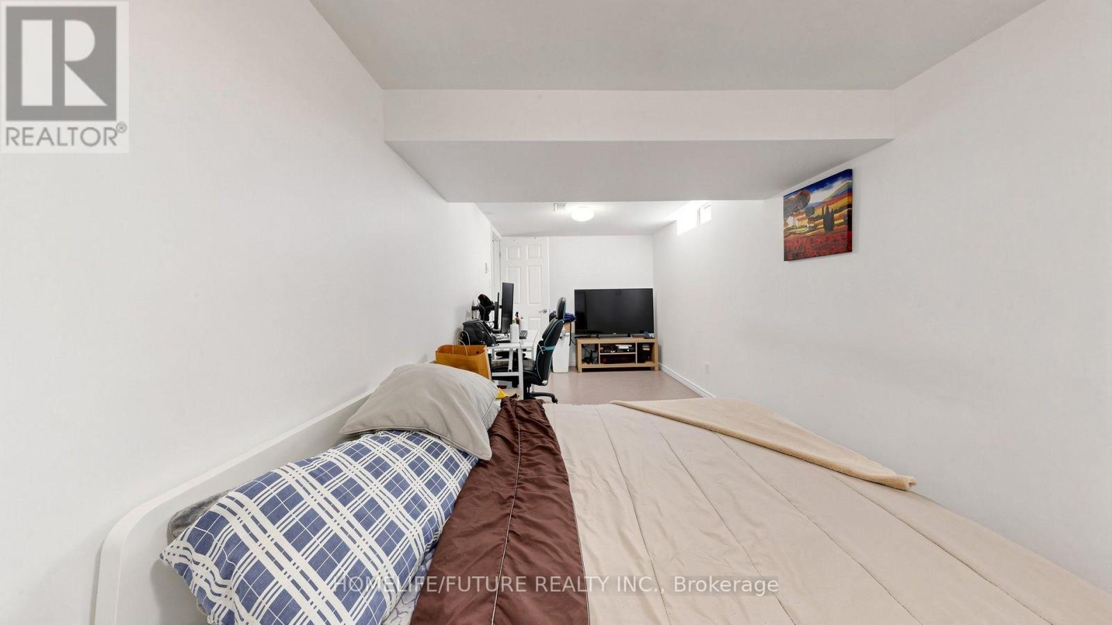 168 Large Crescent Property Photo 44