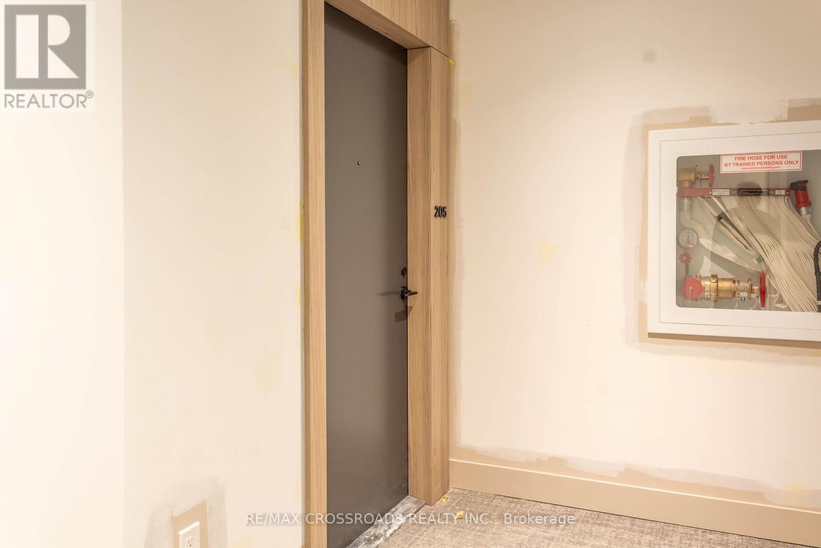 205 - 1606 Charles Street Property Photo 15