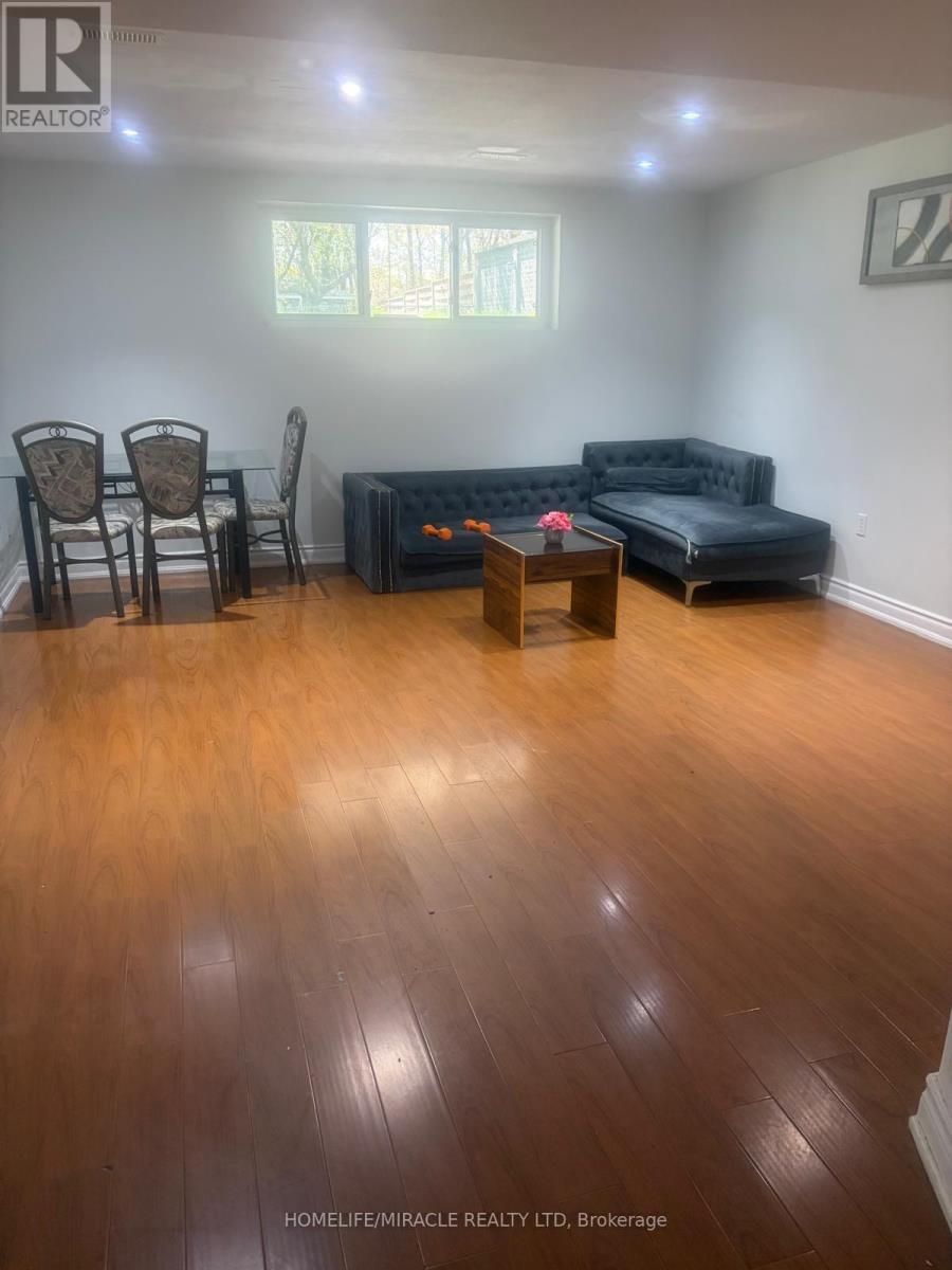 10 EAGLEWING COURT E Property Photo 1