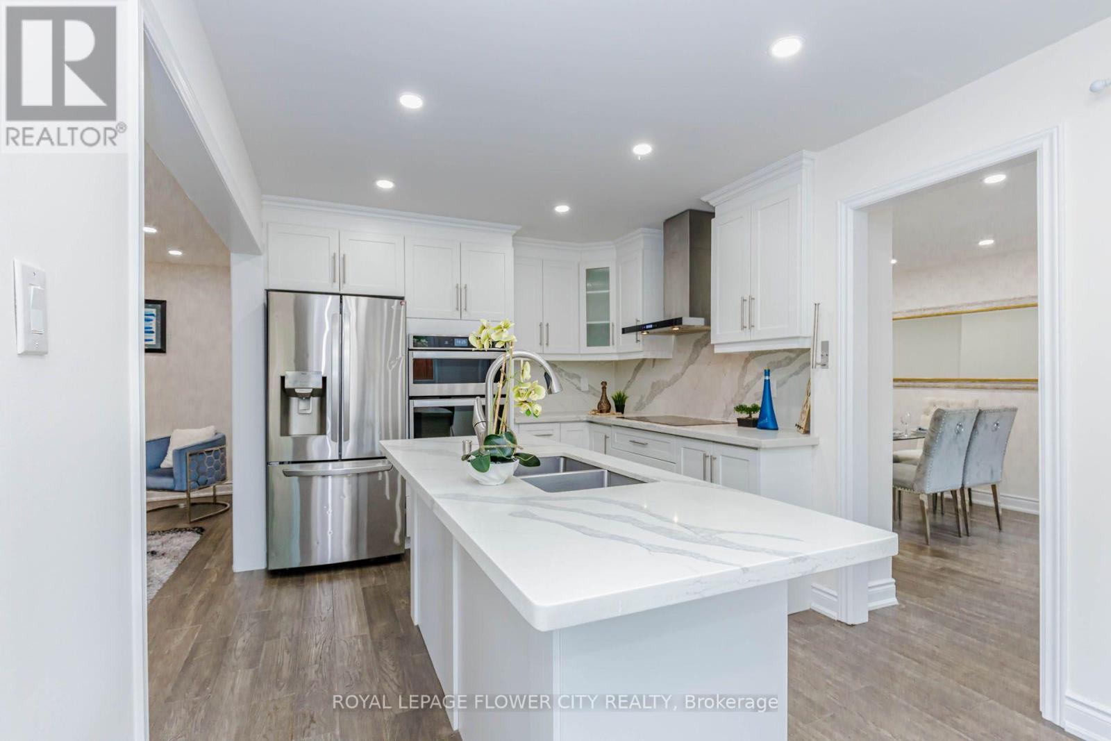 1530 Somergrove Crescent Property Photo 13