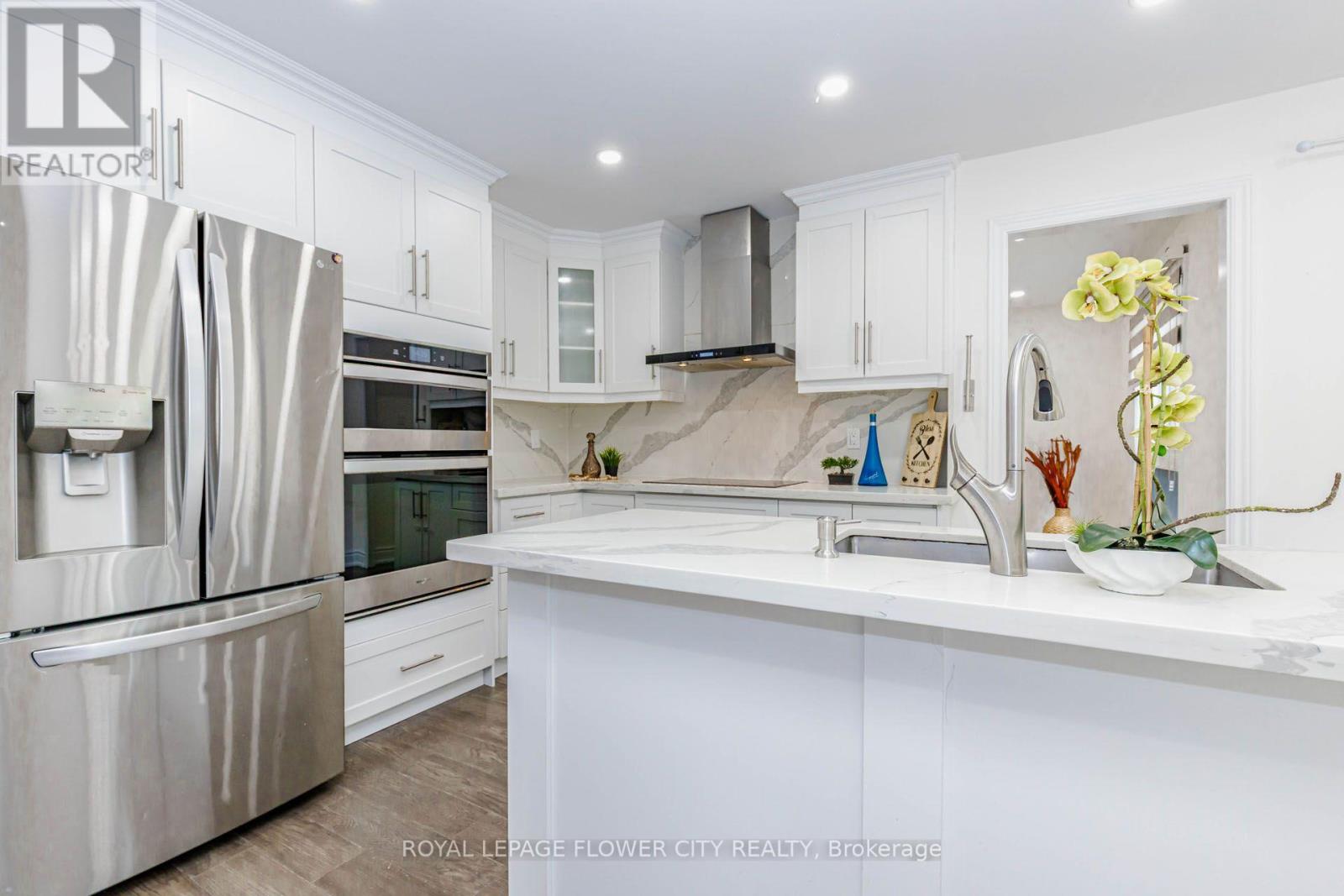 1530 Somergrove Crescent Property Photo 14