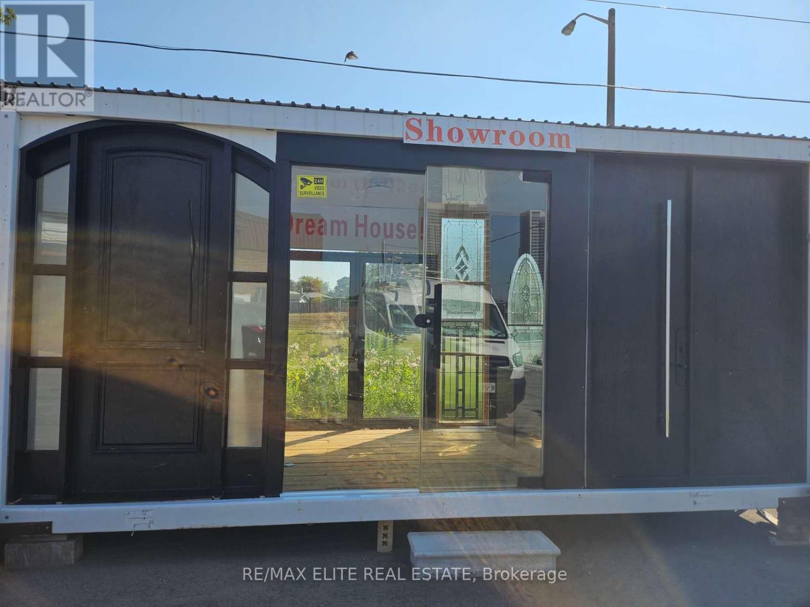 8a - 2410 Midland Avenue Property Photo 5