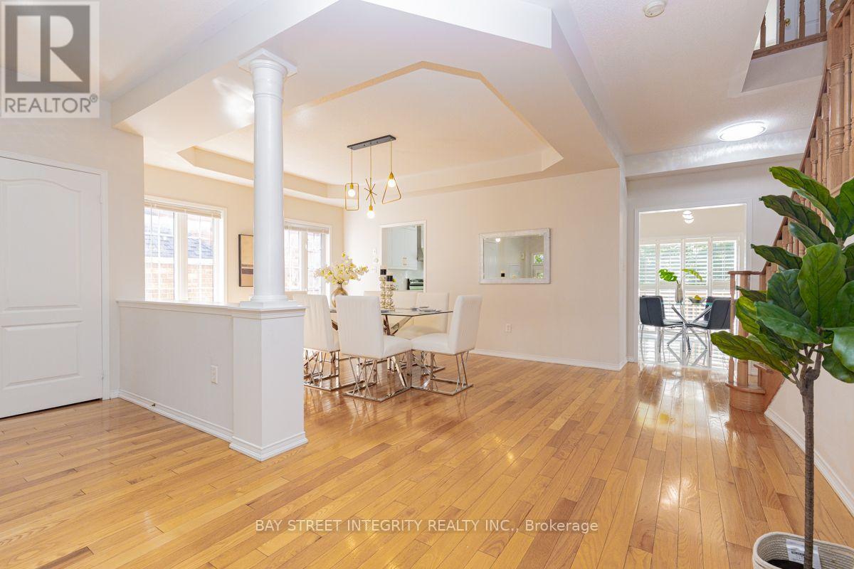 17 Weston Crescent Property Photo 3