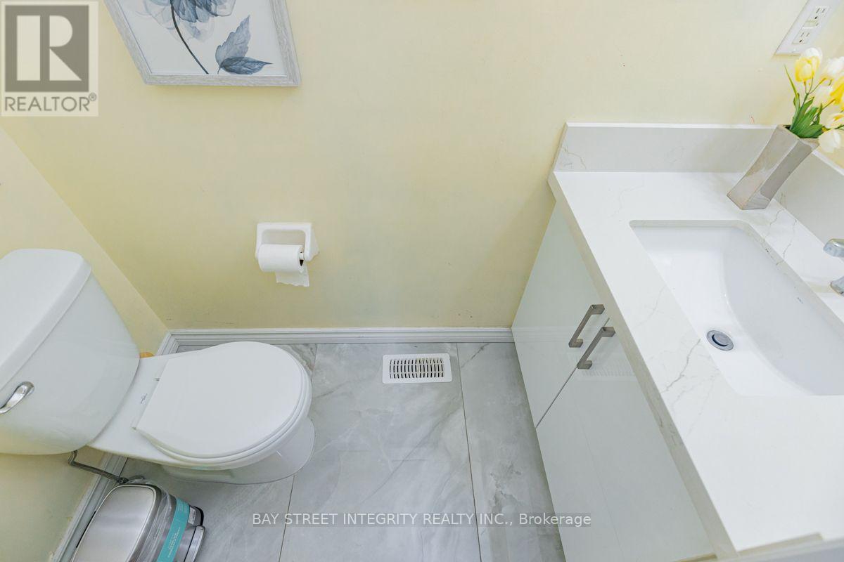 17 Weston Crescent Property Photo 13
