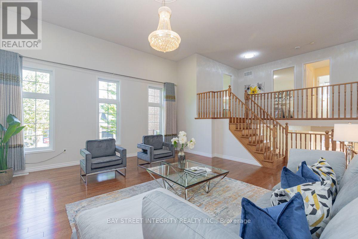 17 Weston Crescent Property Photo 17