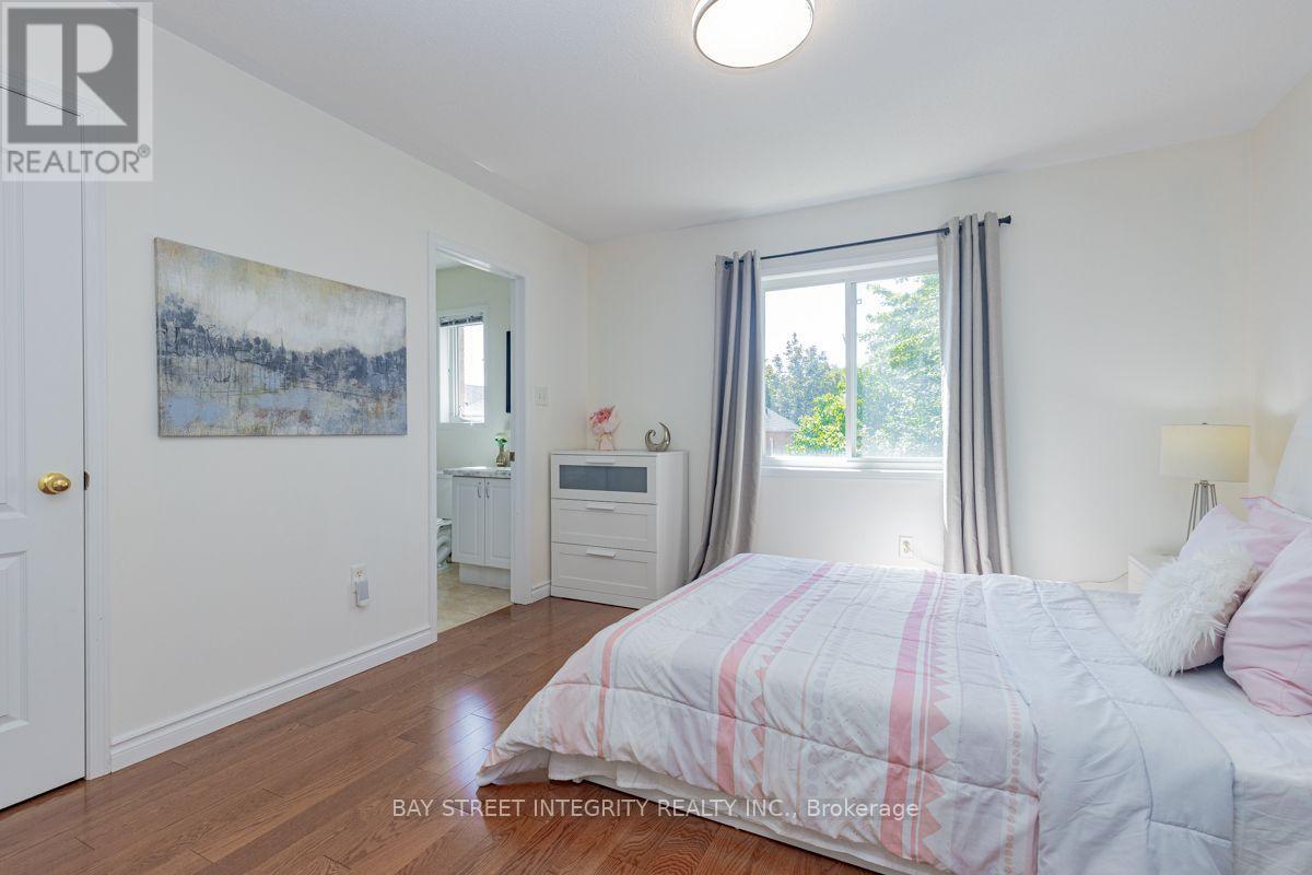 17 Weston Crescent Property Photo 27