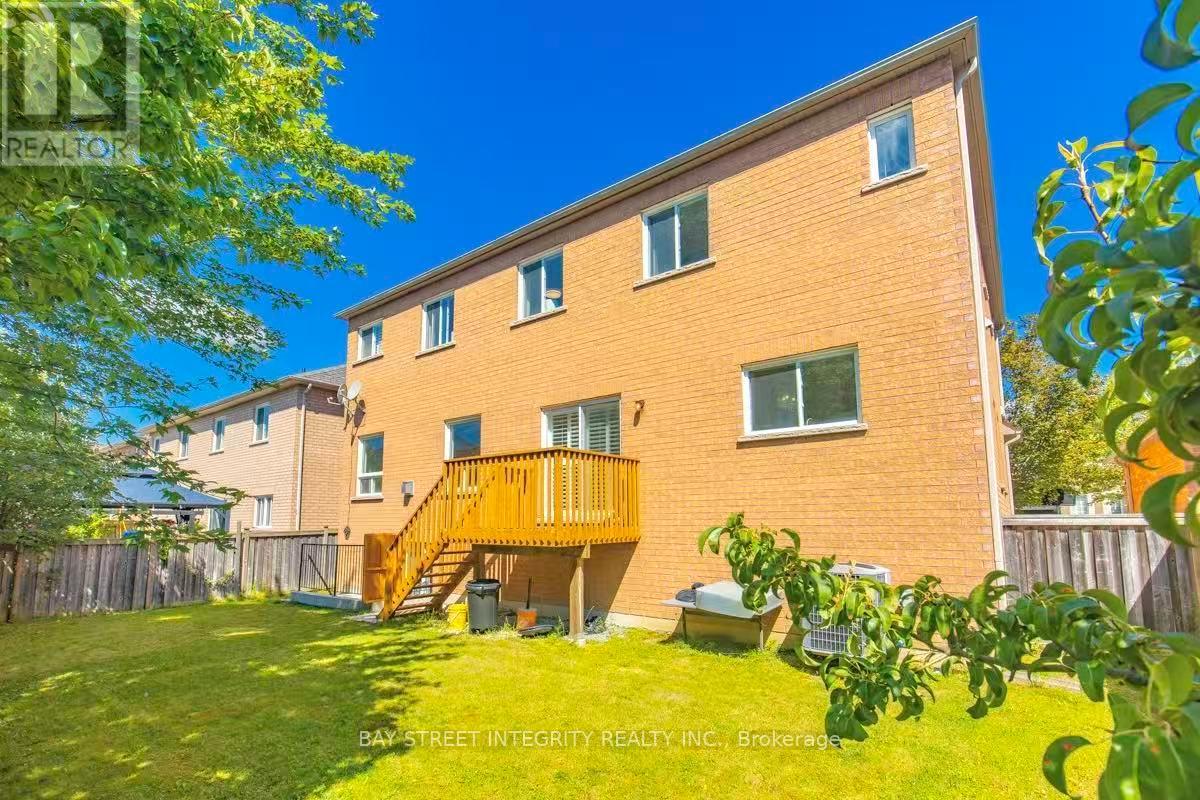 17 Weston Crescent Property Photo 31