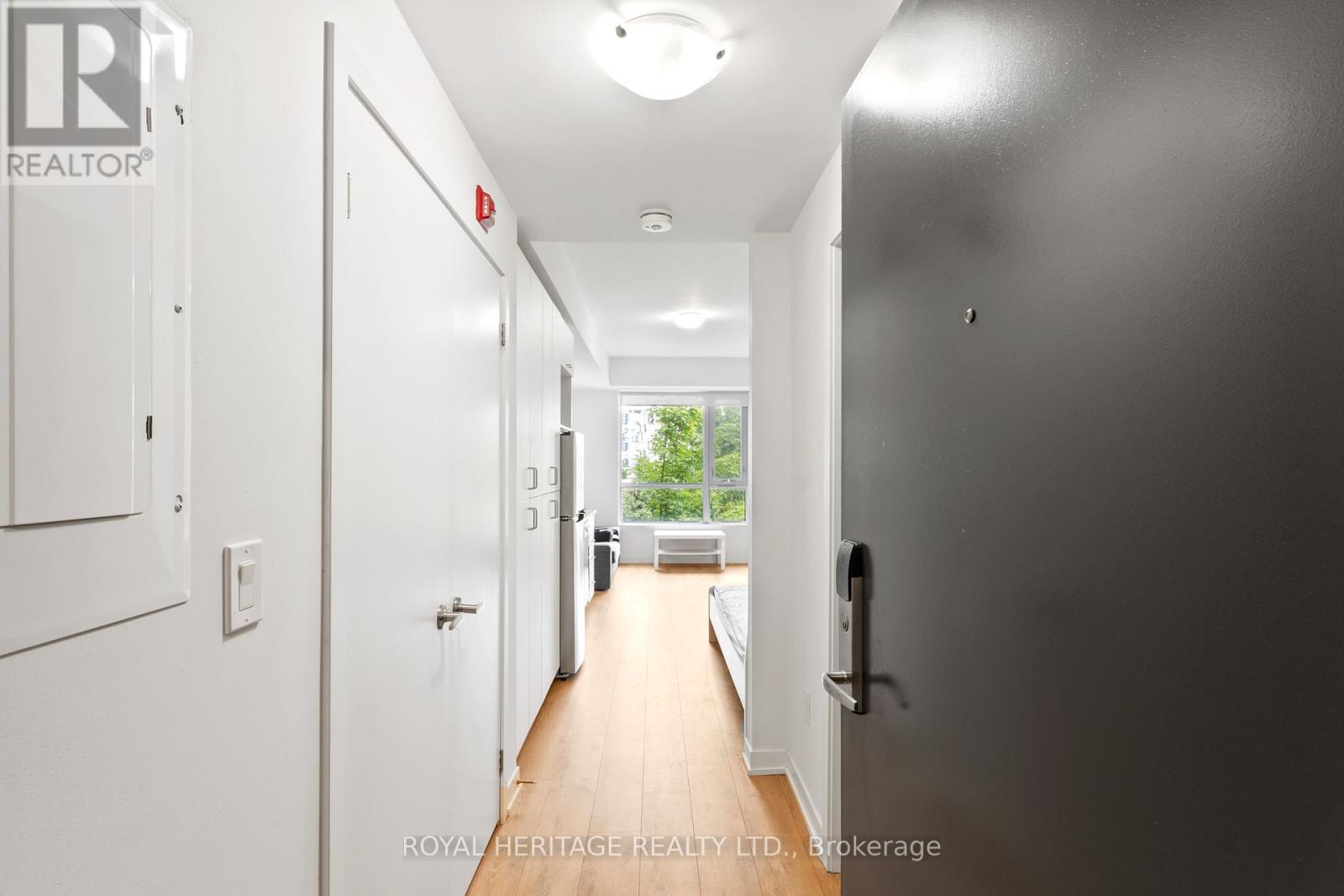 307 - 1800 Simcoe Street N Photo de la propriété 1