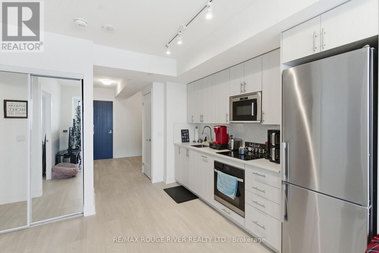 2321 - 2545 Simcoe Street N Property Photo 7