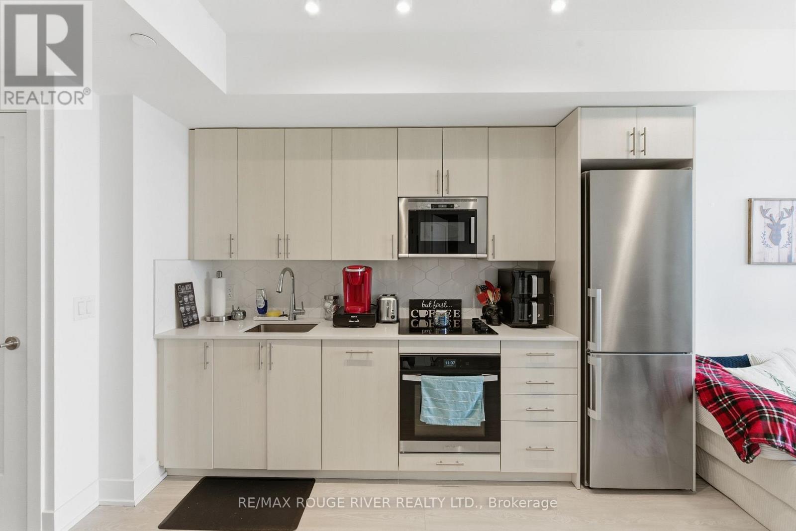 2321 - 2545 Simcoe Street N Property Photo 10