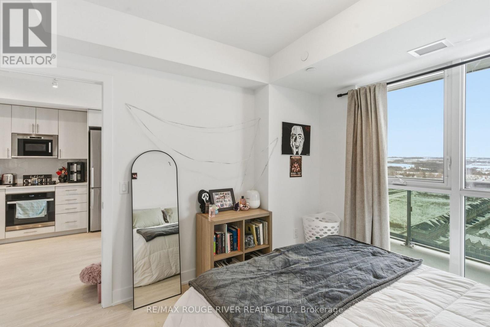 2321 - 2545 Simcoe Street N Property Photo 13