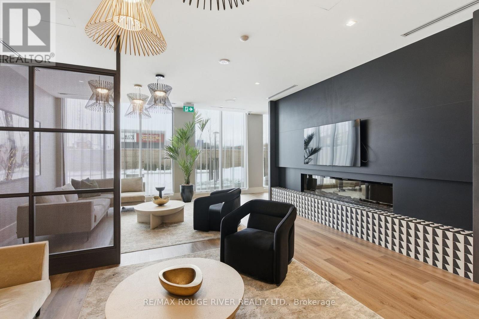 2321 - 2545 Simcoe Street N Property Photo 19