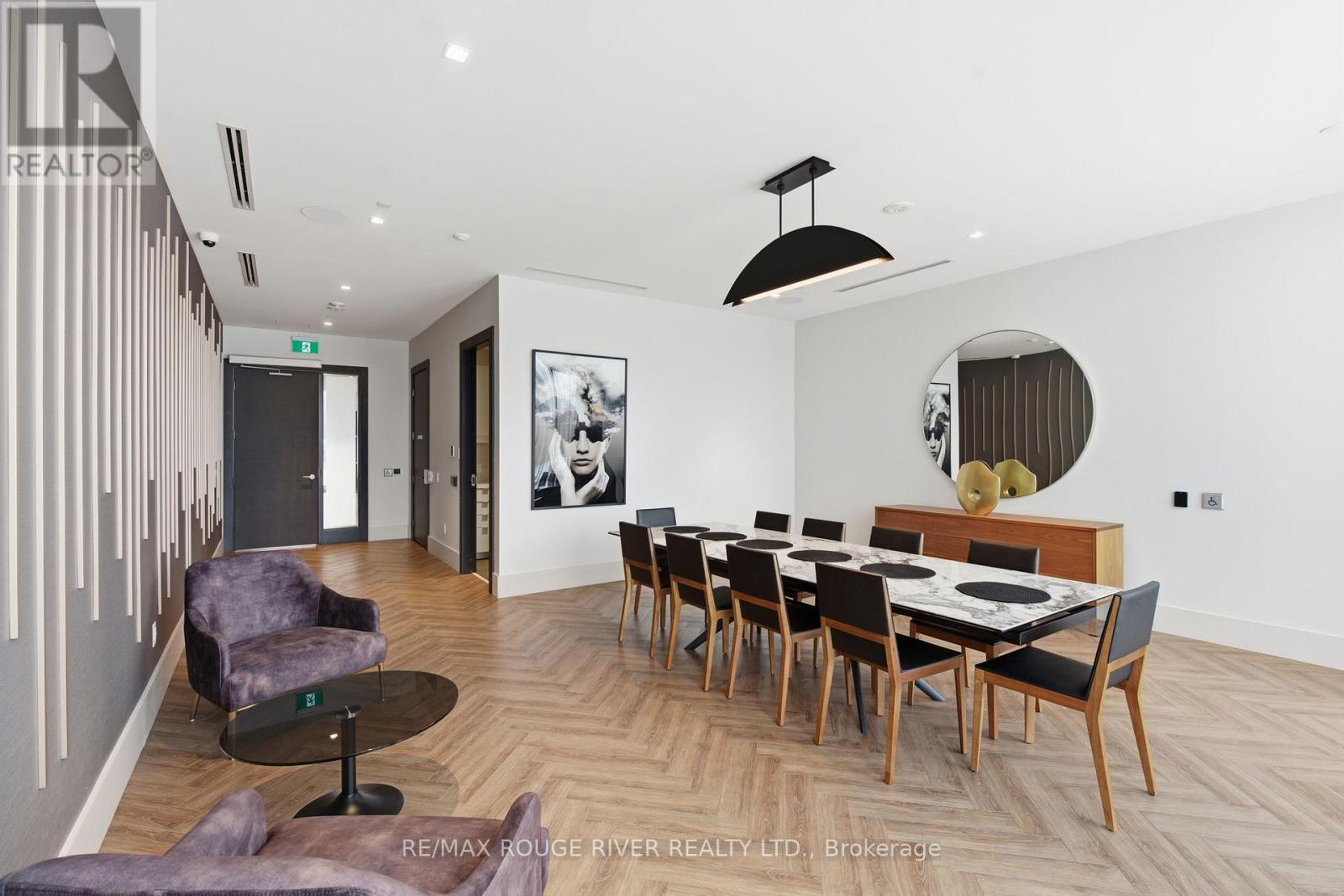 2321 - 2545 Simcoe Street N Property Photo 21
