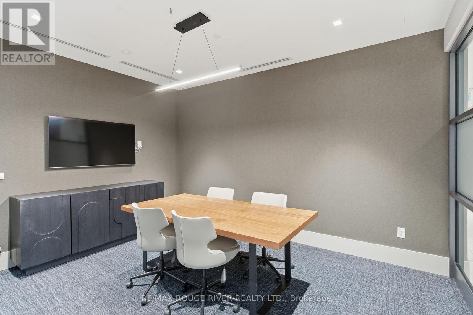 2321 - 2545 Simcoe Street N Property Photo 34