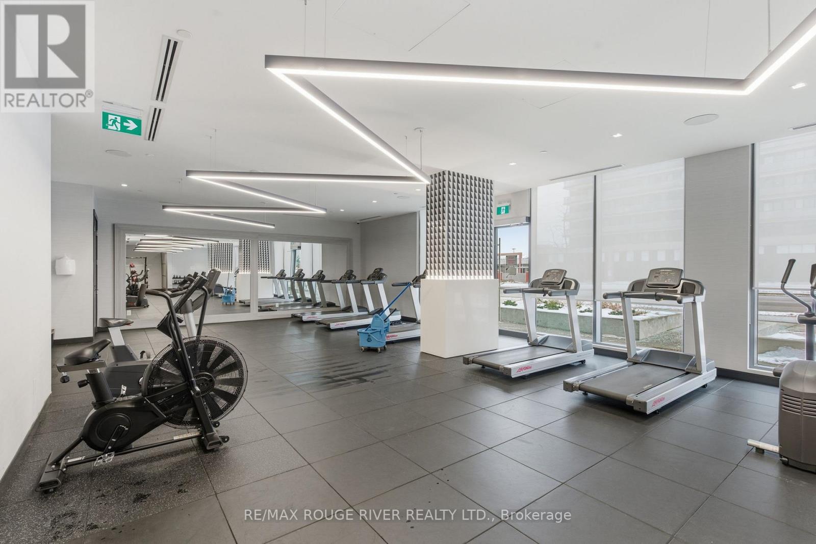 2321 - 2545 Simcoe Street N Property Photo 35