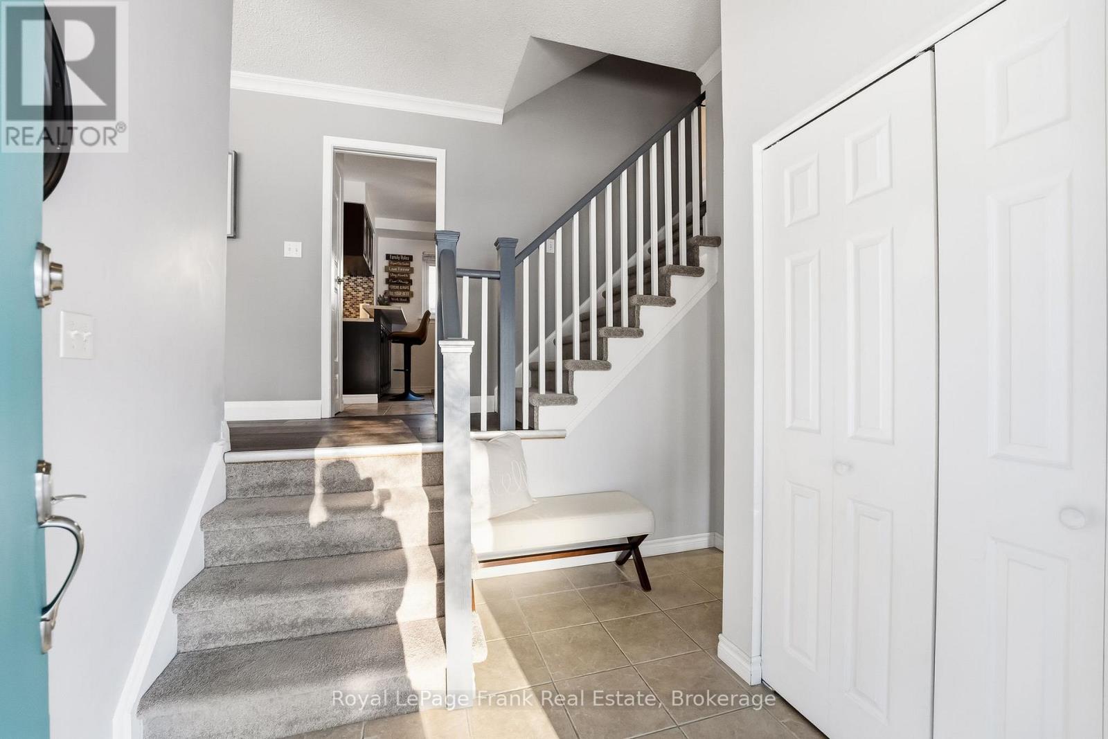 489 Crestwood Drive Property Photo 3