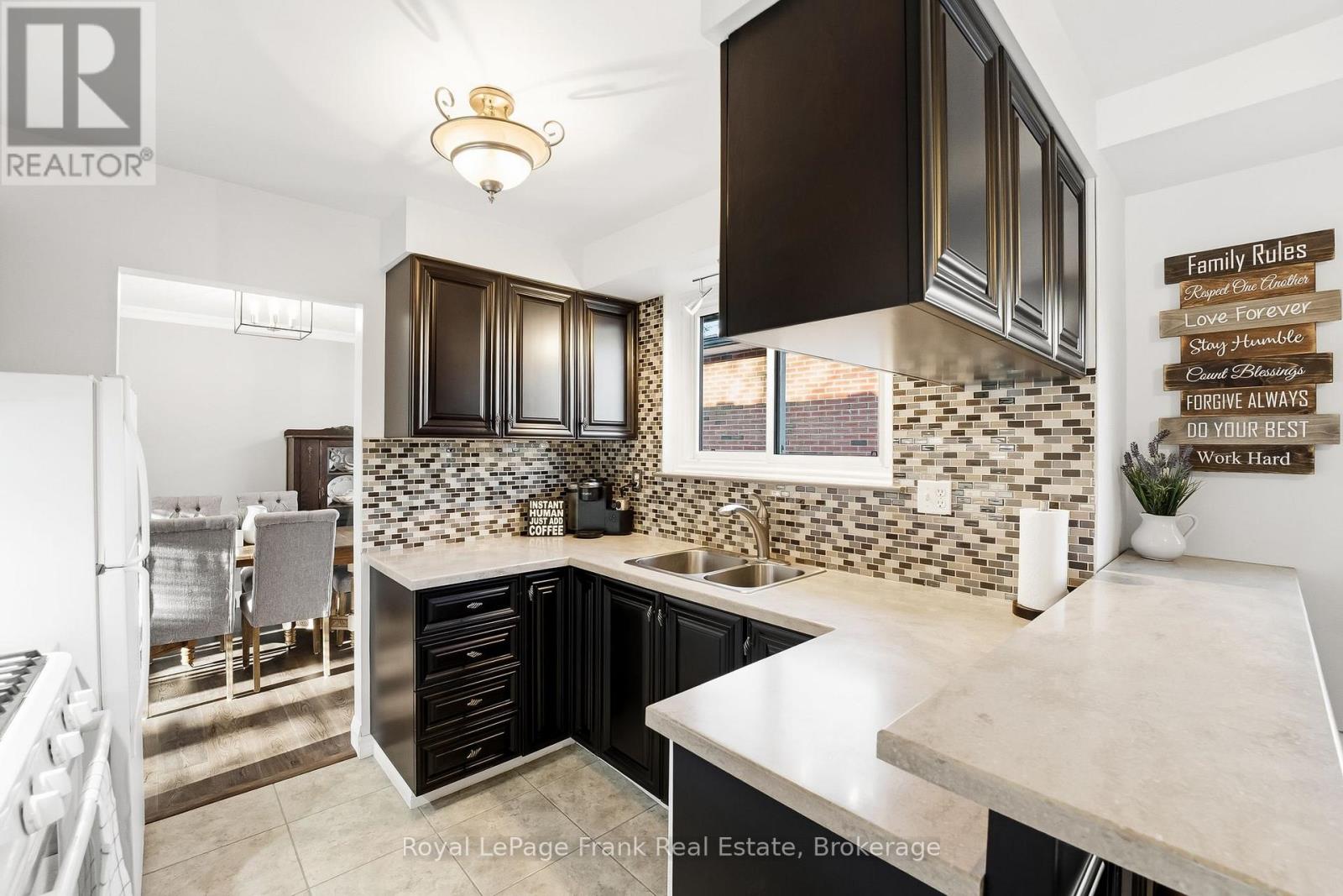 489 Crestwood Drive Property Photo 13