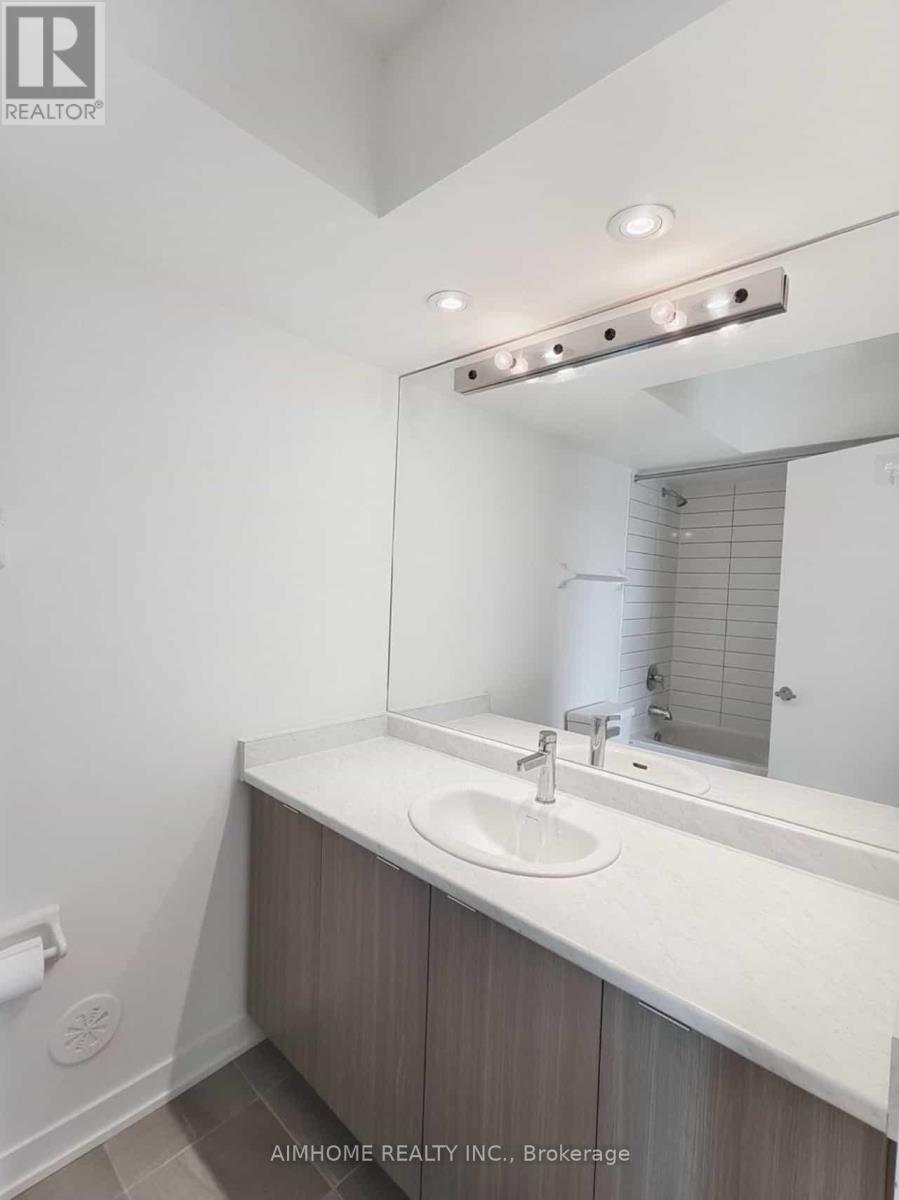 403 - 1525 Kingston Road Property Photo 13