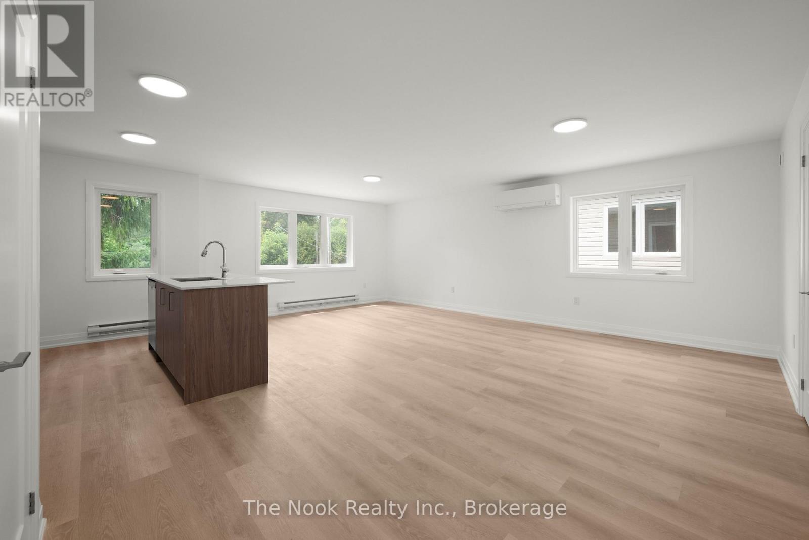 2 - 399 Thornton Road N Property Photo 3