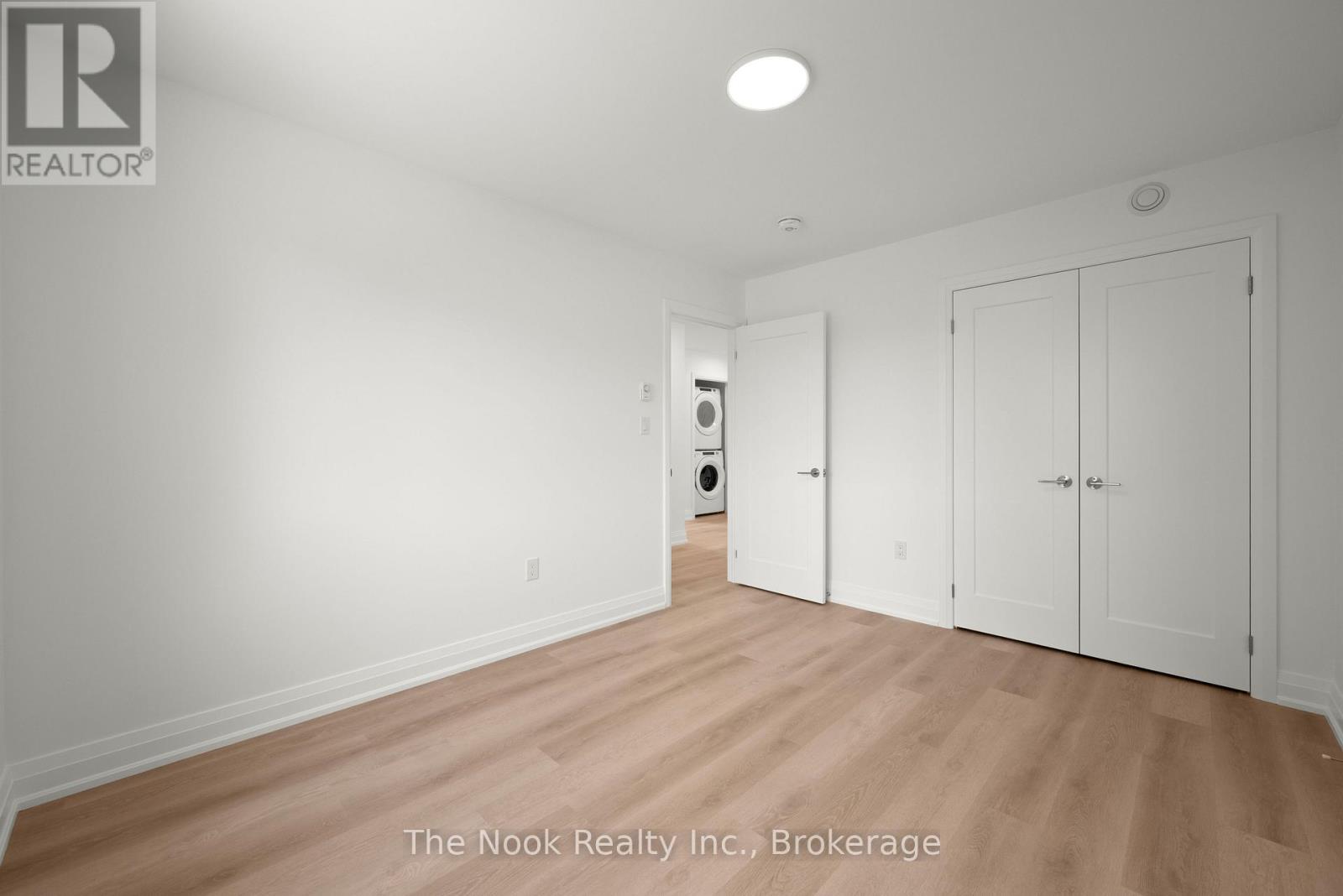 2 - 399 Thornton Road N Property Photo 23