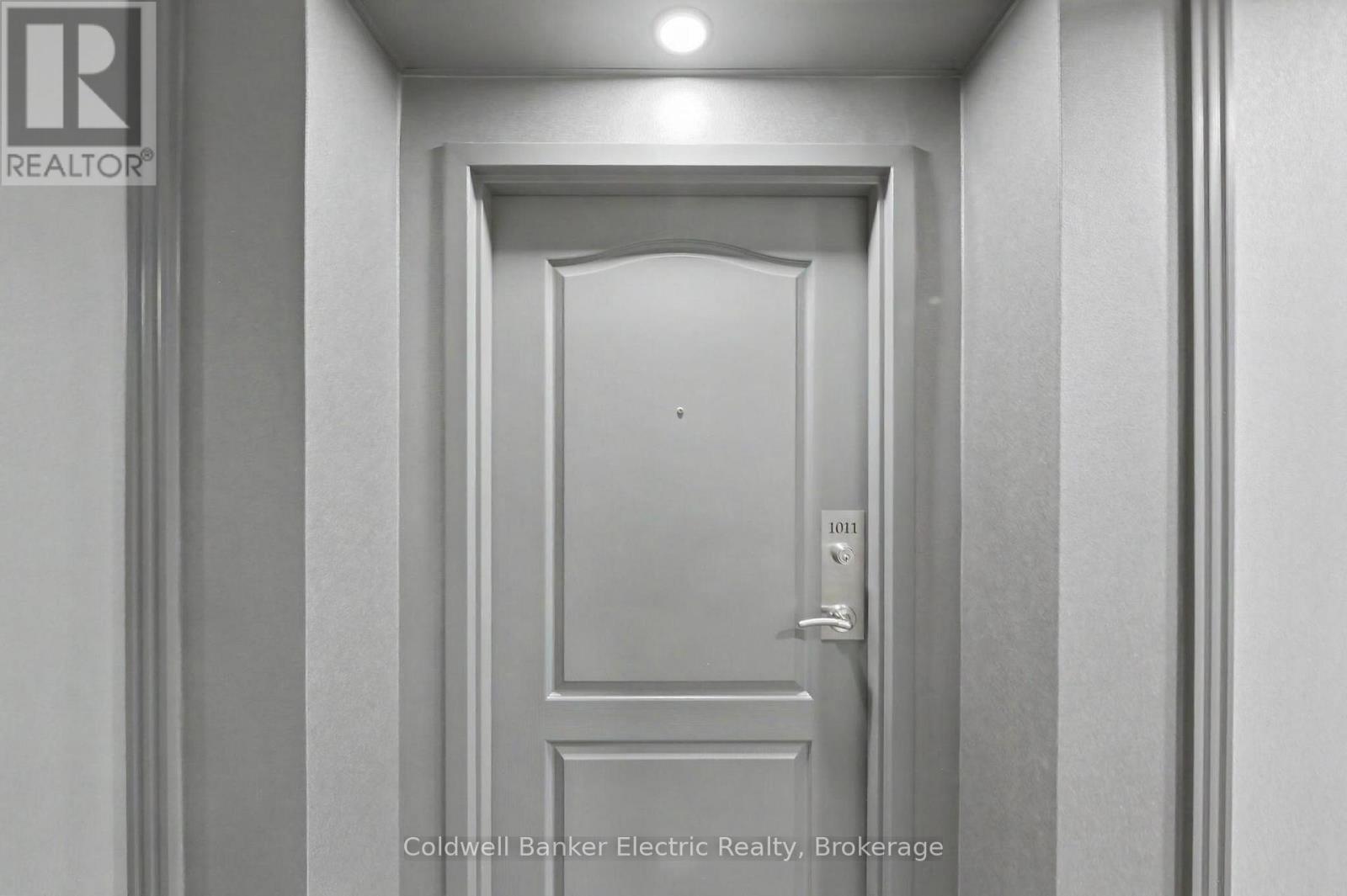1011 - 712 Rossland Road E Property Photo 23