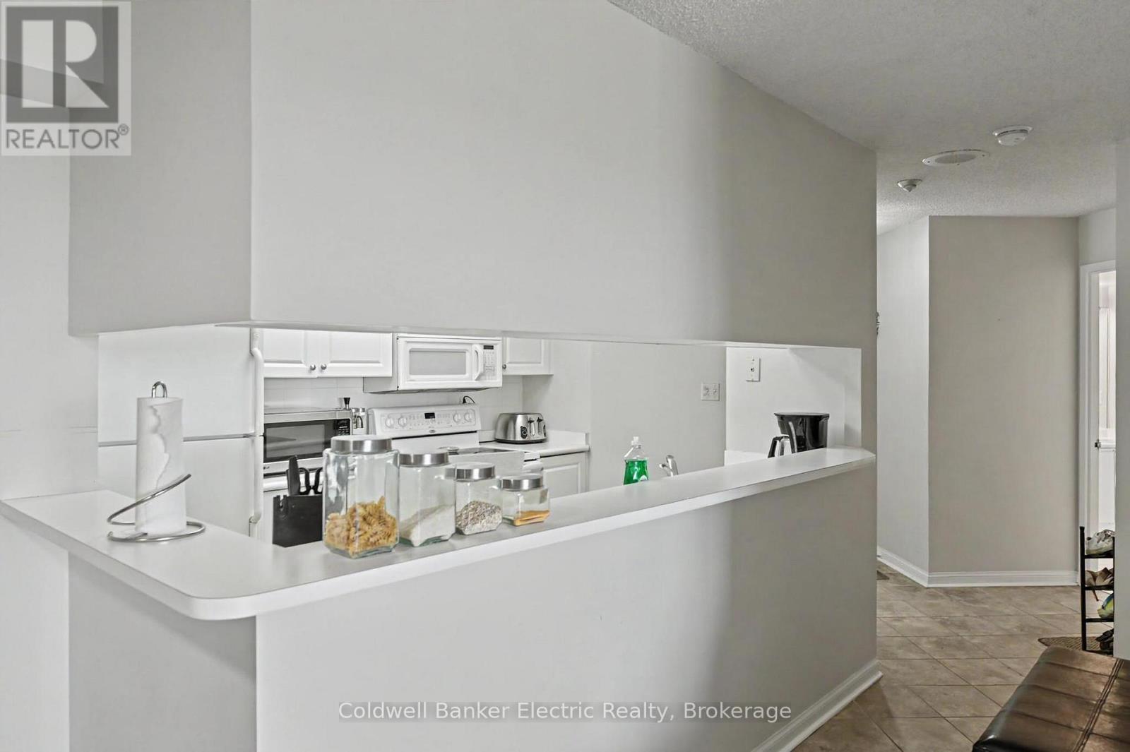 1011 - 712 Rossland Road E Property Photo 29