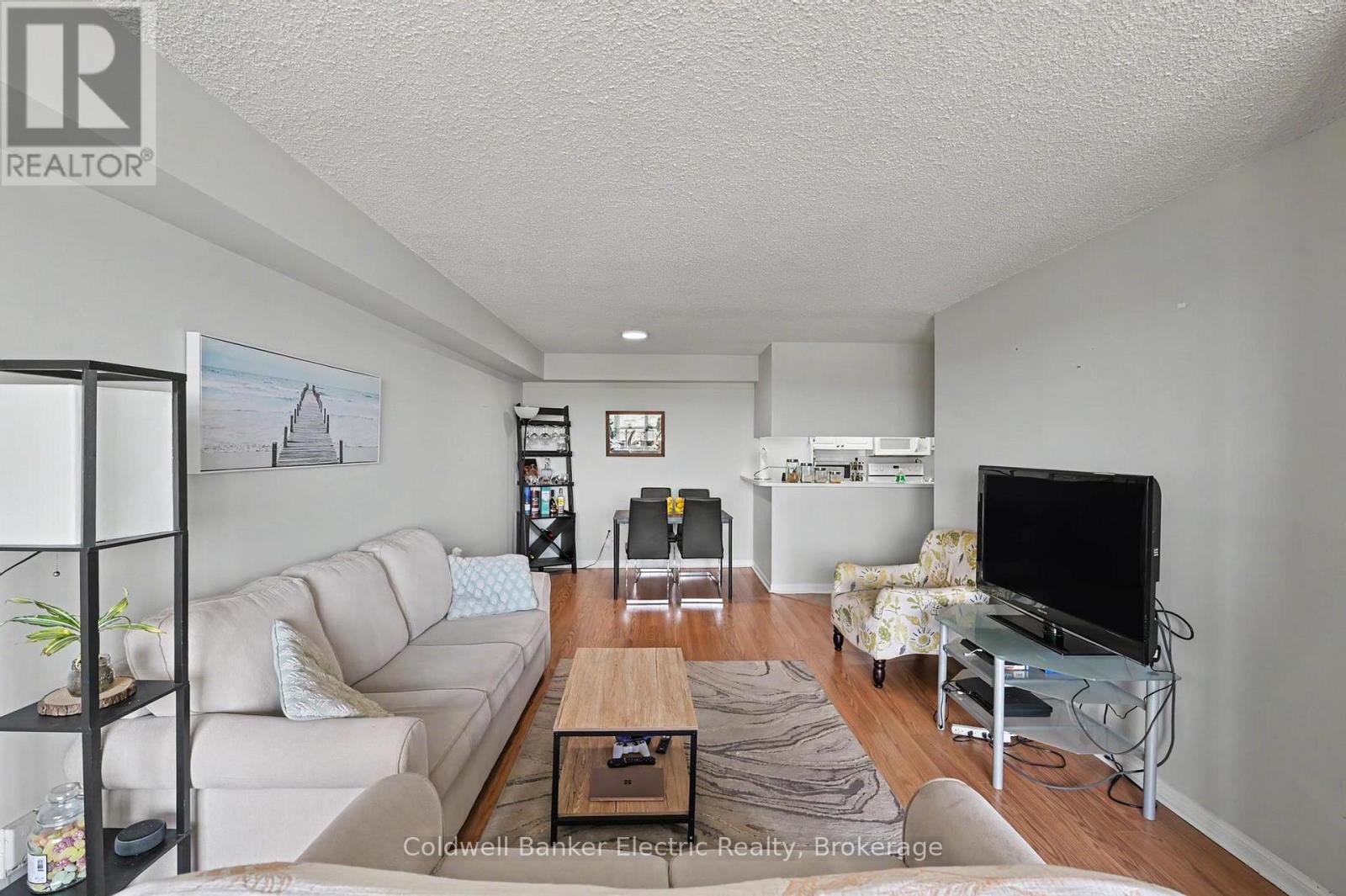 1011 - 712 Rossland Road E Property Photo 31