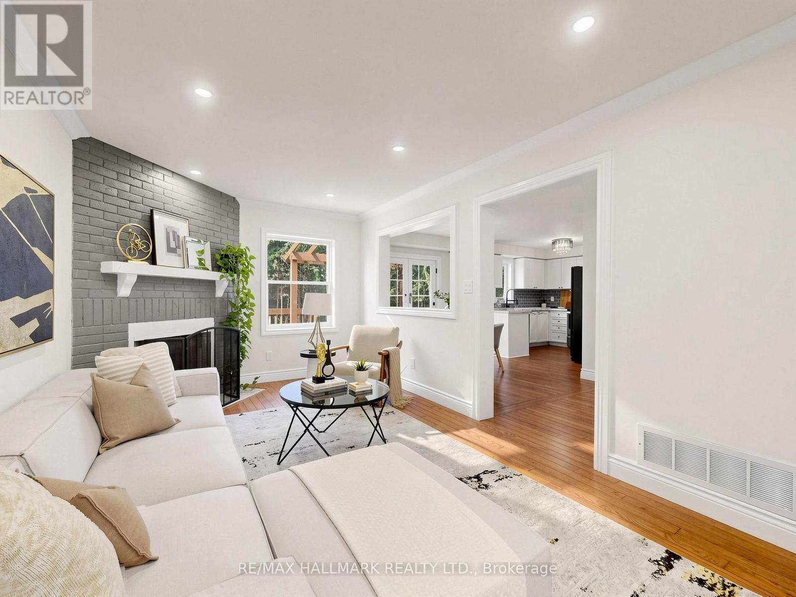 18 Howes Street Property Photo 9