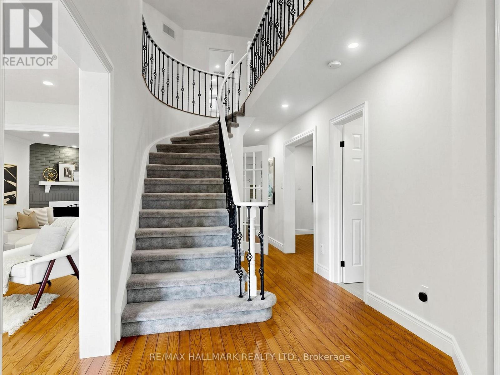 18 Howes Street Property Photo 18