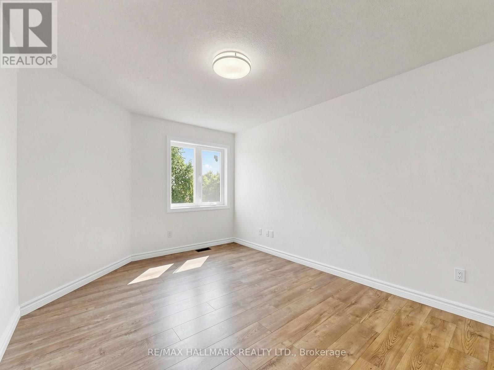 18 Howes Street Property Photo 26